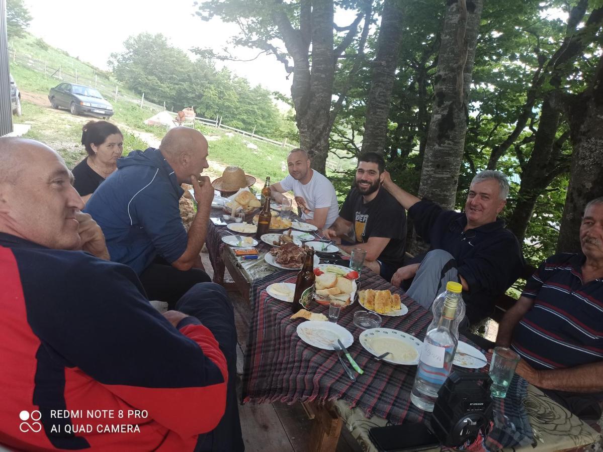 Katun Ljeljenak Hotel Plužine Eksteriør billede