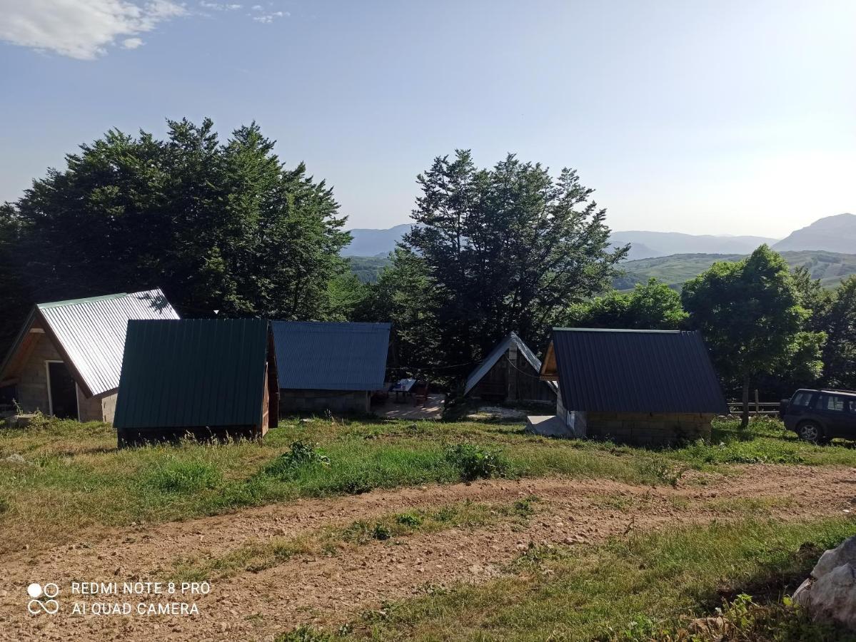 Katun Ljeljenak Hotel Plužine Eksteriør billede