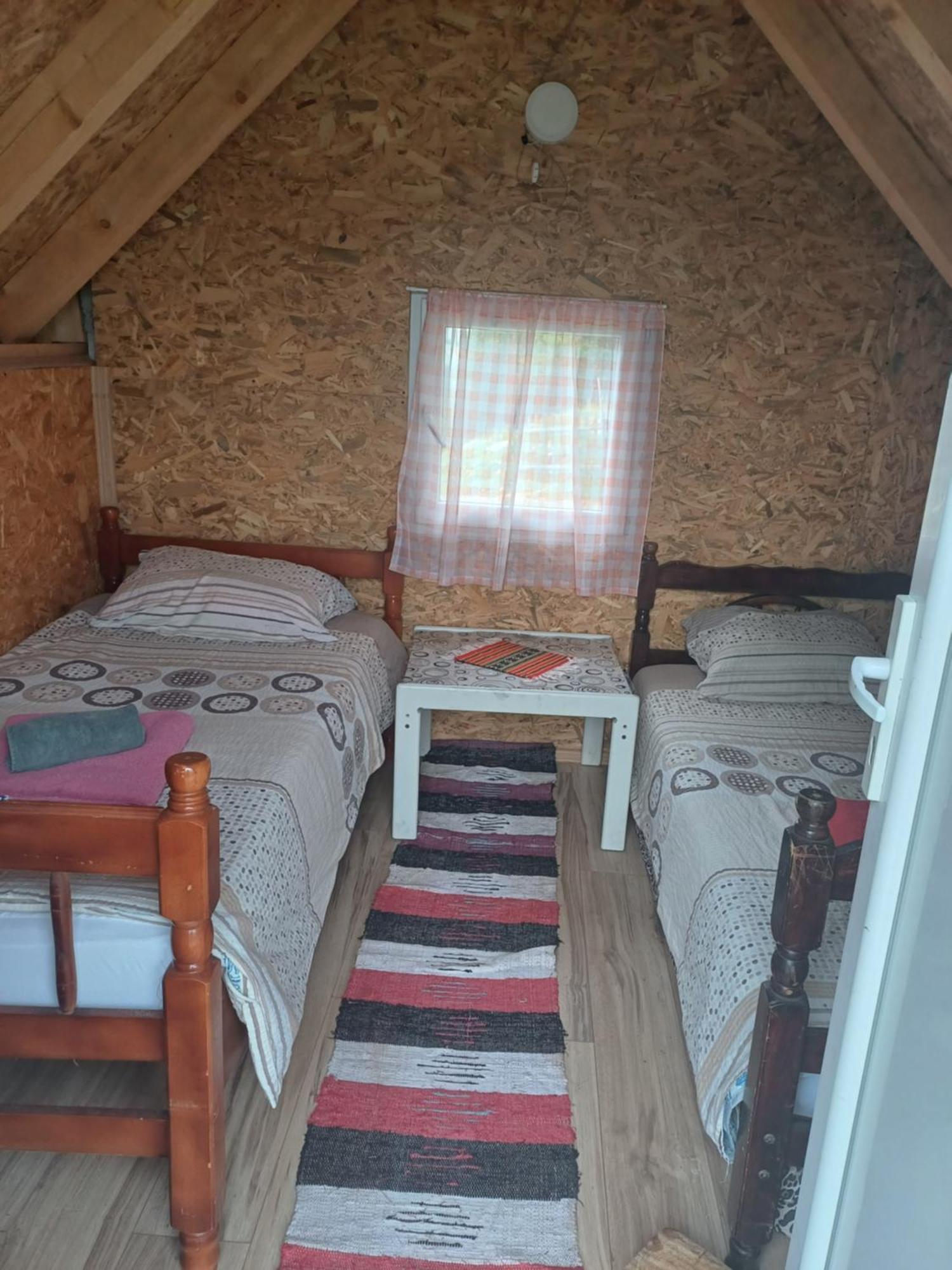 Katun Ljeljenak Hotel Plužine Eksteriør billede