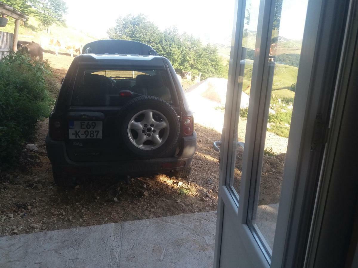 Katun Ljeljenak Hotel Plužine Eksteriør billede